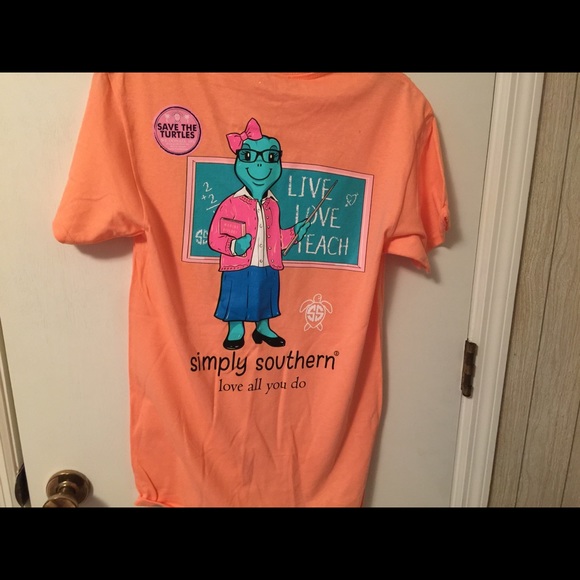 Simple Southern peach t-shirt - Picture 3 of 3